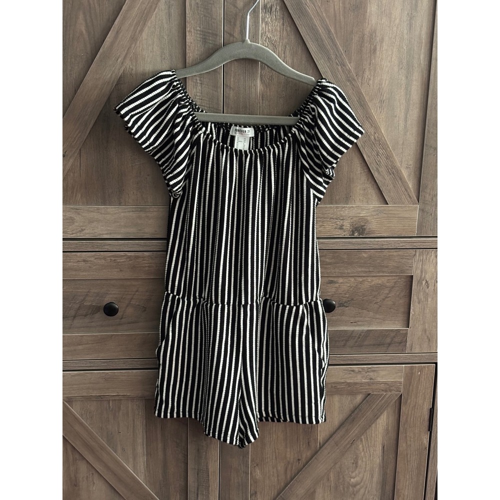 Forever 21 Girls Black White Striped Off Shoulder Romper Size 5/6 Jumpsuit